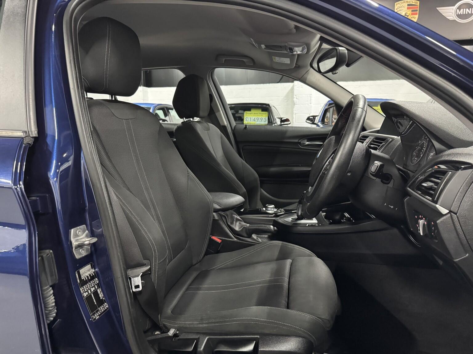 BMW 1 Series view 22