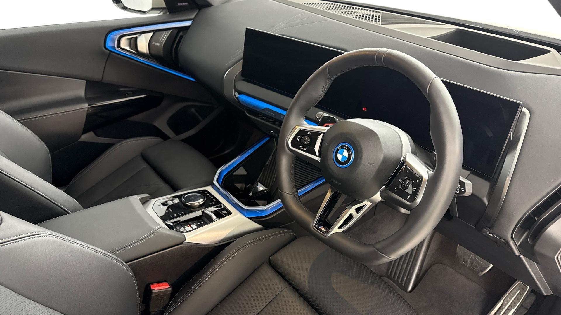 BMW X3 view 6