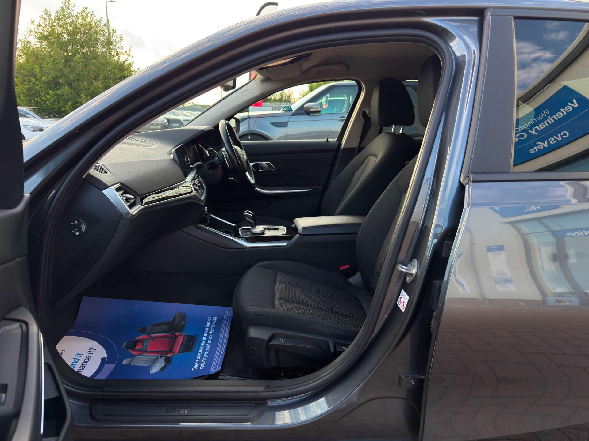 BMW 3 Series view 45