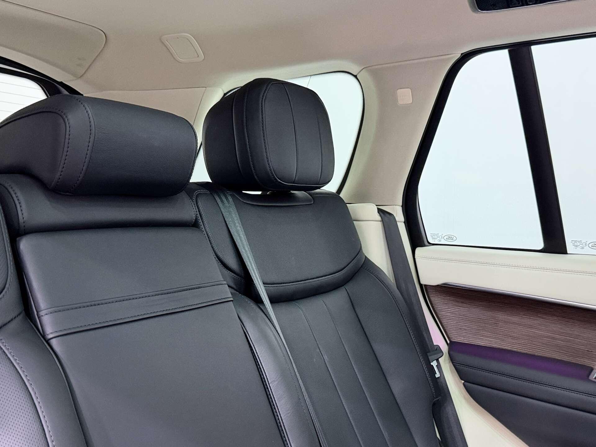 Land Rover Range Rover view 14