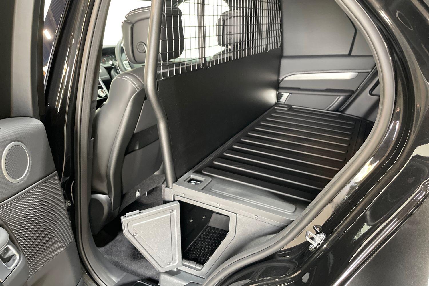 Land Rover Discovery view 22