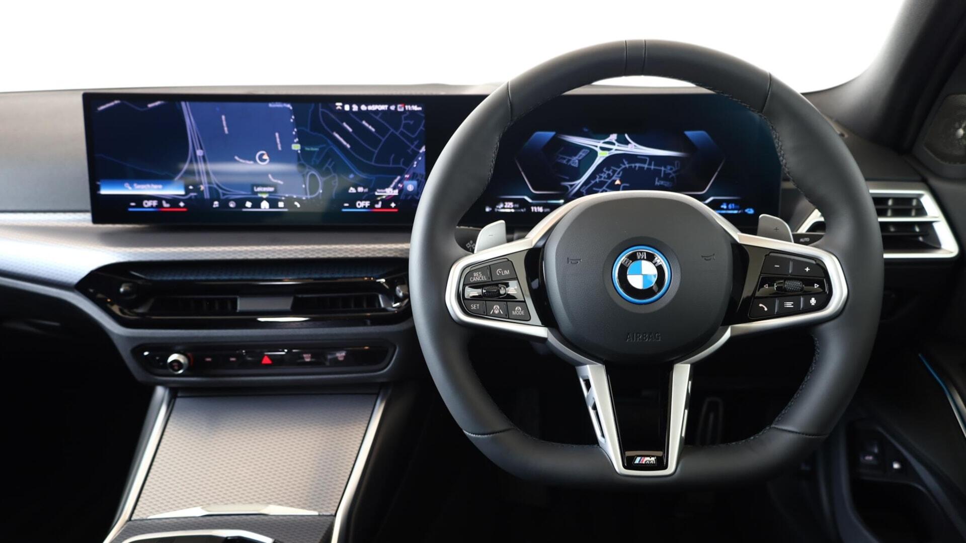 BMW 3 Series view 5