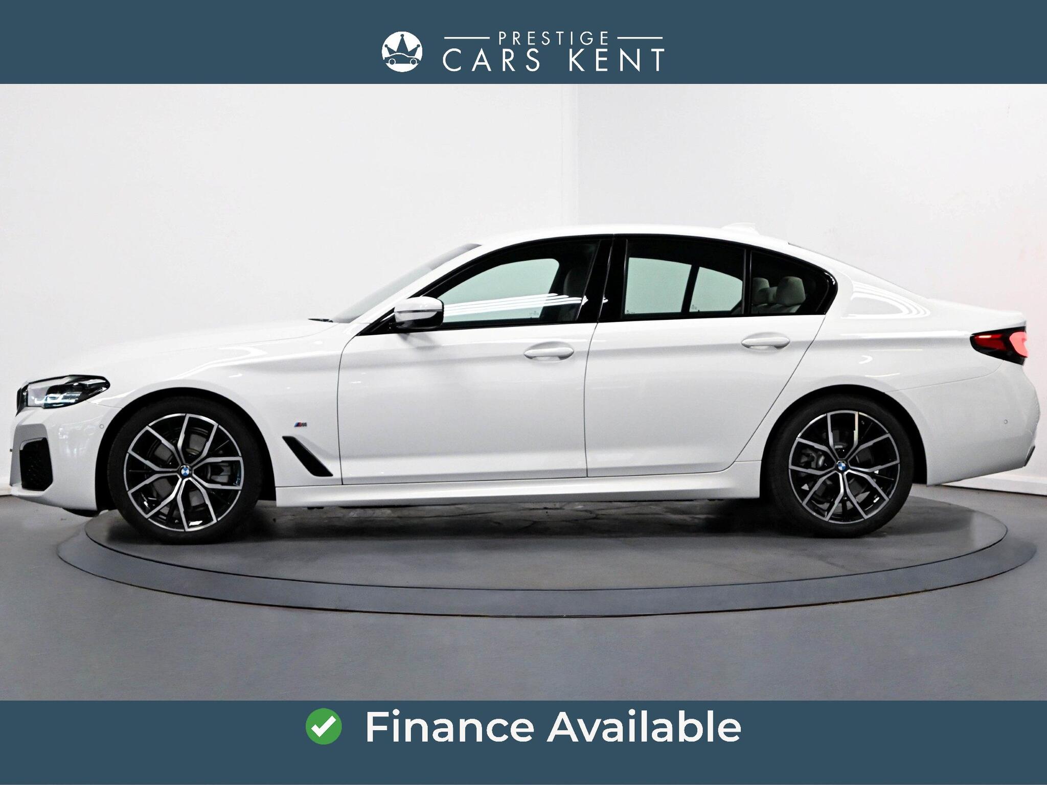BMW 5 Series view 4
