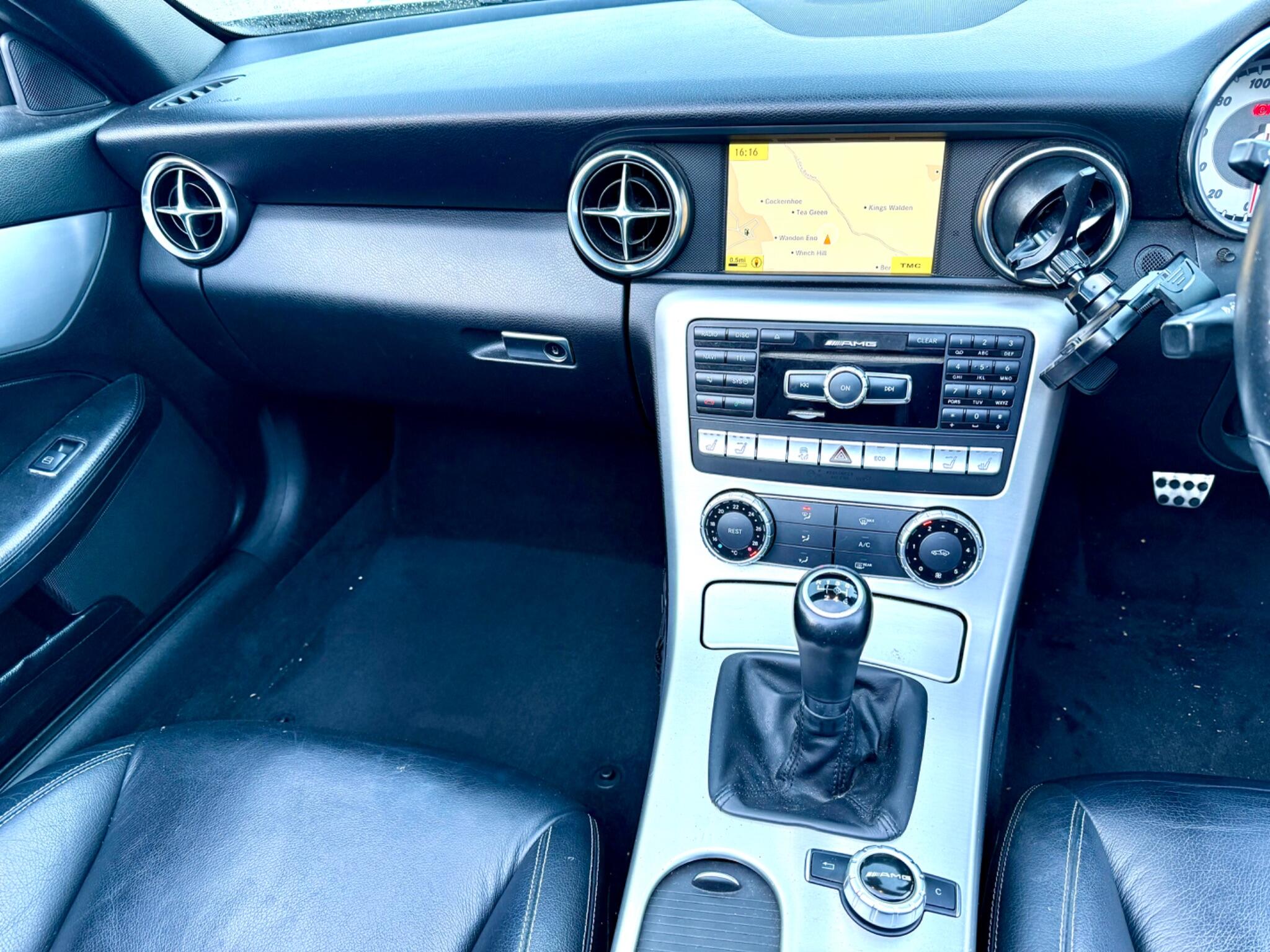 2011 Mercedes-Benz SLK image 30