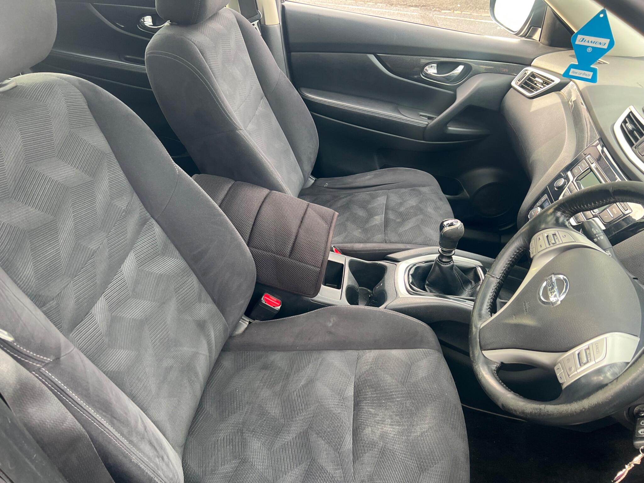 2016 Nissan X-Trail image 27