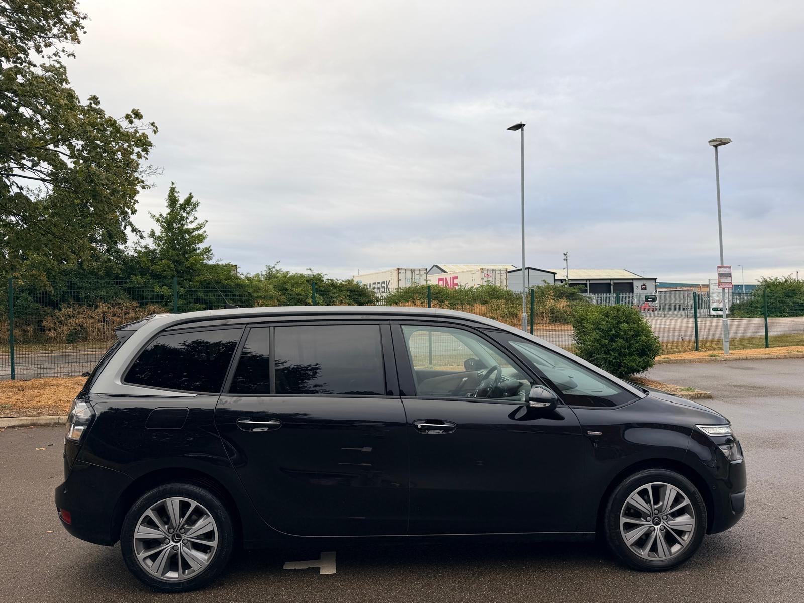 Citroen Grand C4 Picasso view 2