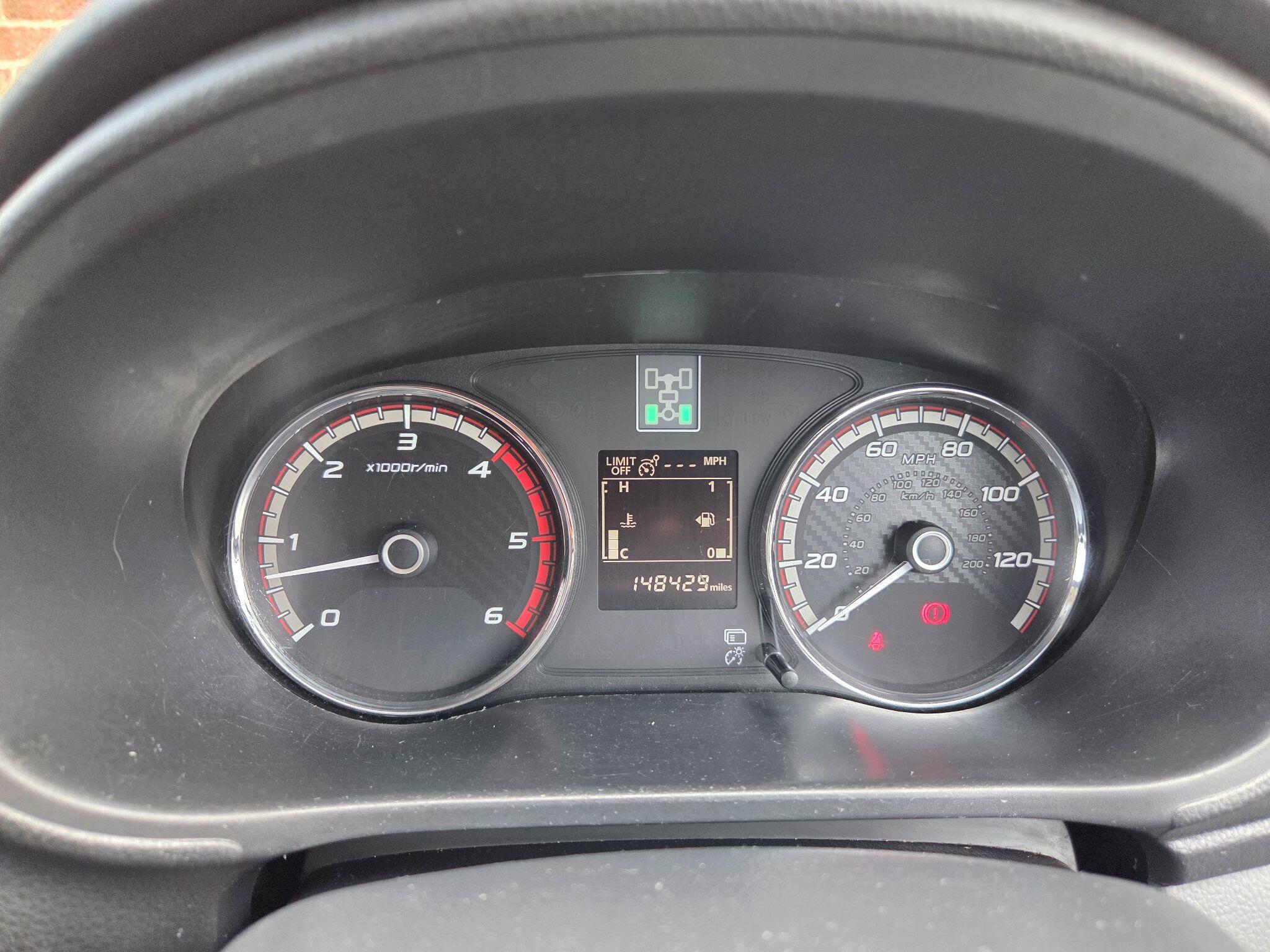 Mitsubishi L200 view 19