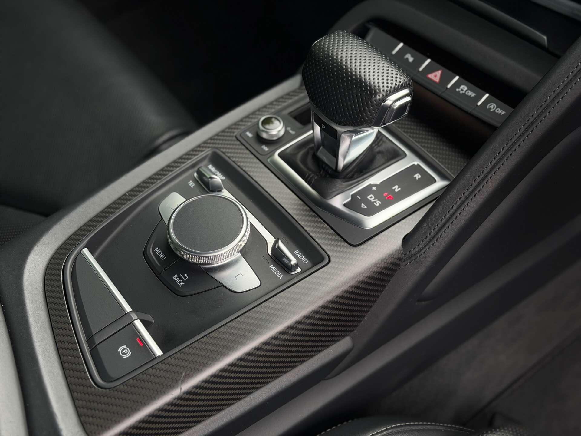 Audi R8 view 37