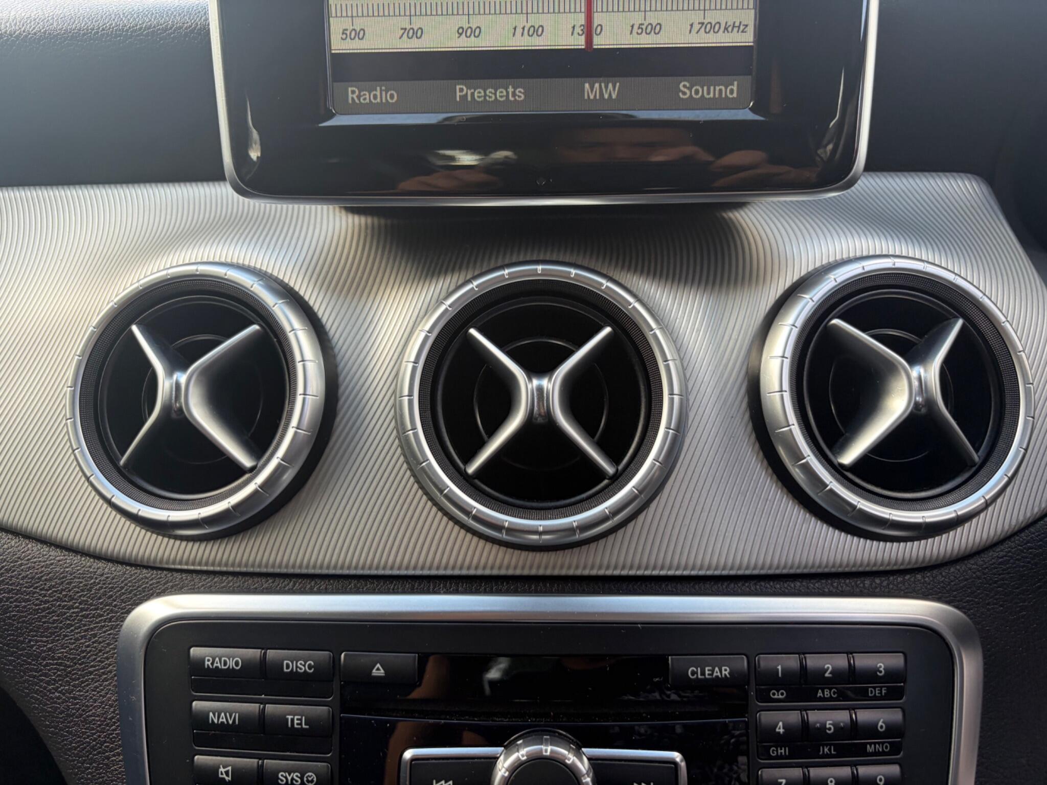 Mercedes-Benz Cla view 48