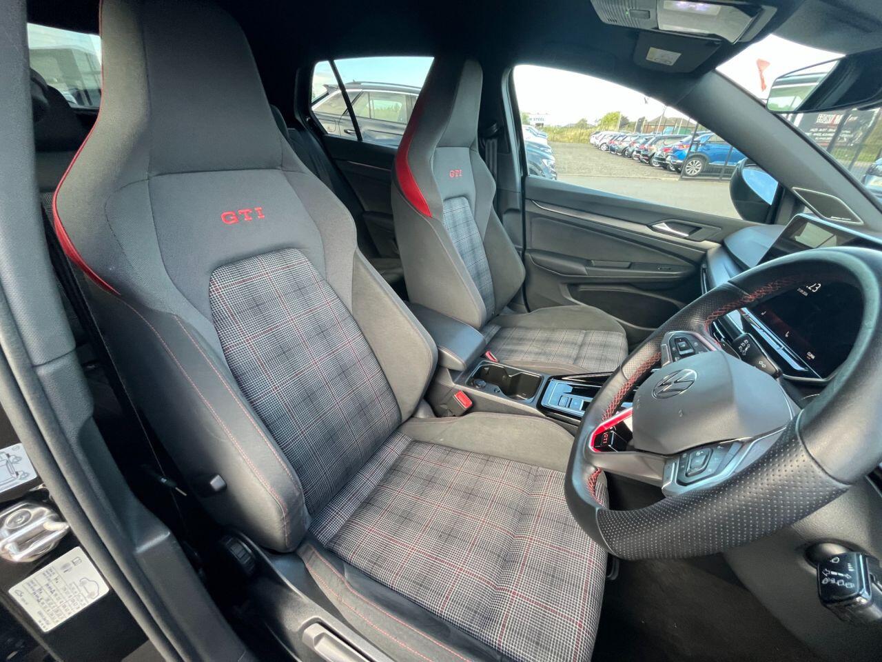 Volkswagen Golf view 12