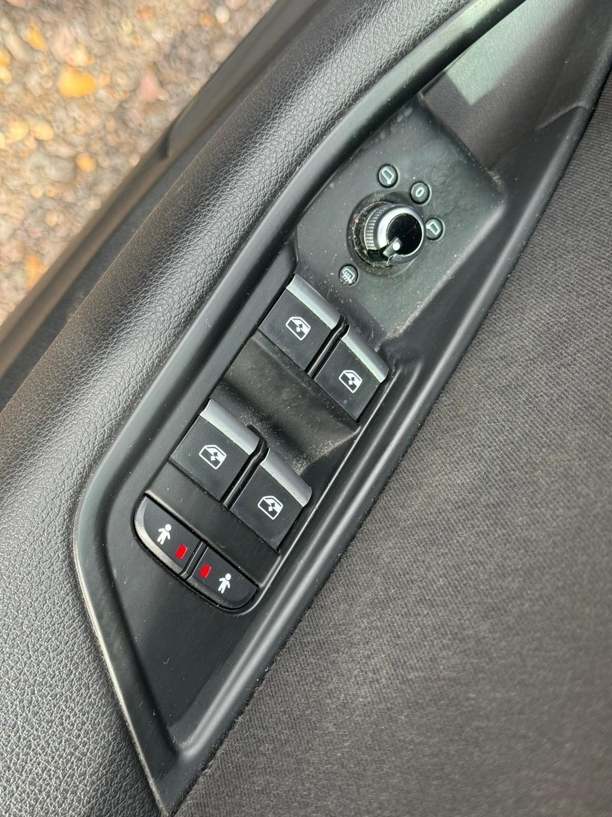 Audi A4 view 35