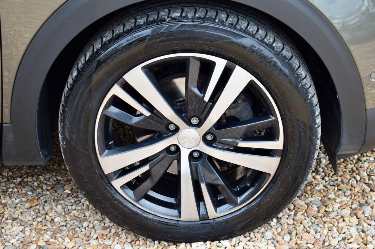Peugeot 3008 view 18