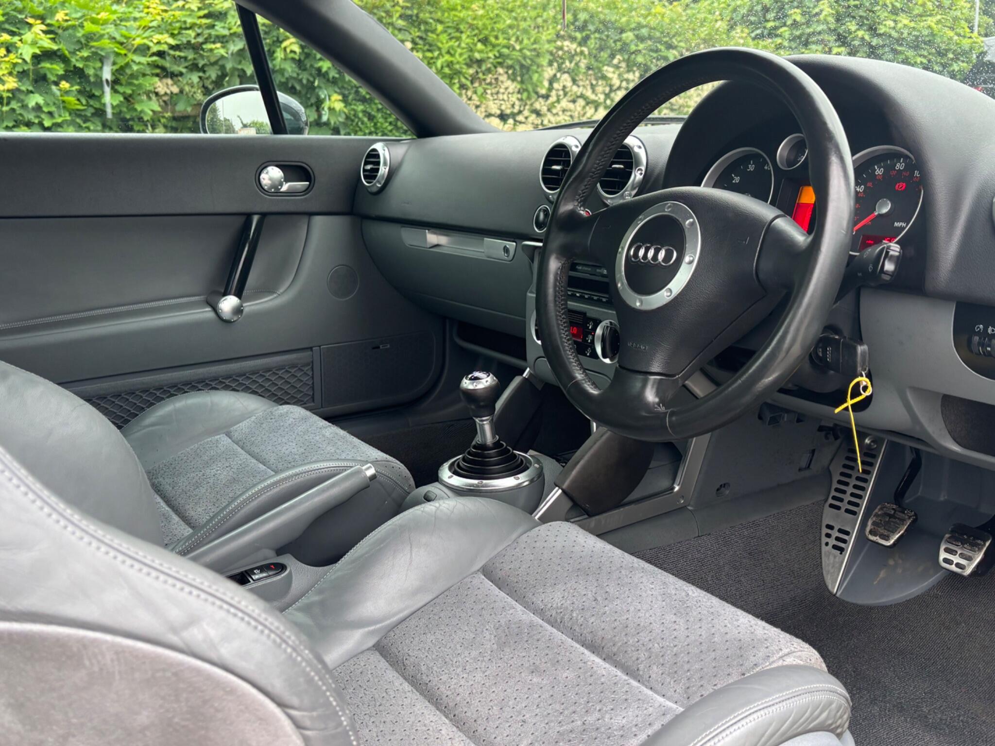 Audi TT view 10