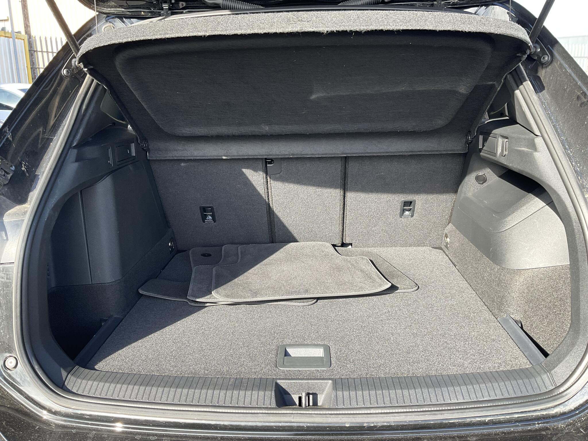Volkswagen Tiguan view 20