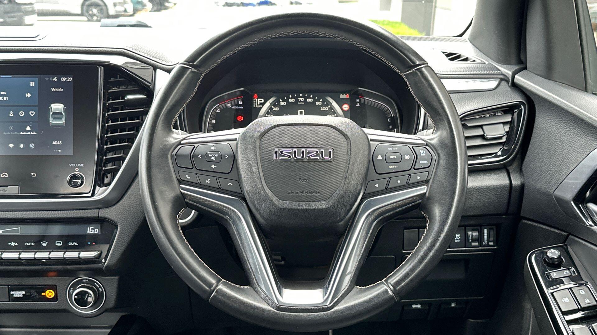 Isuzu D-Max view 14