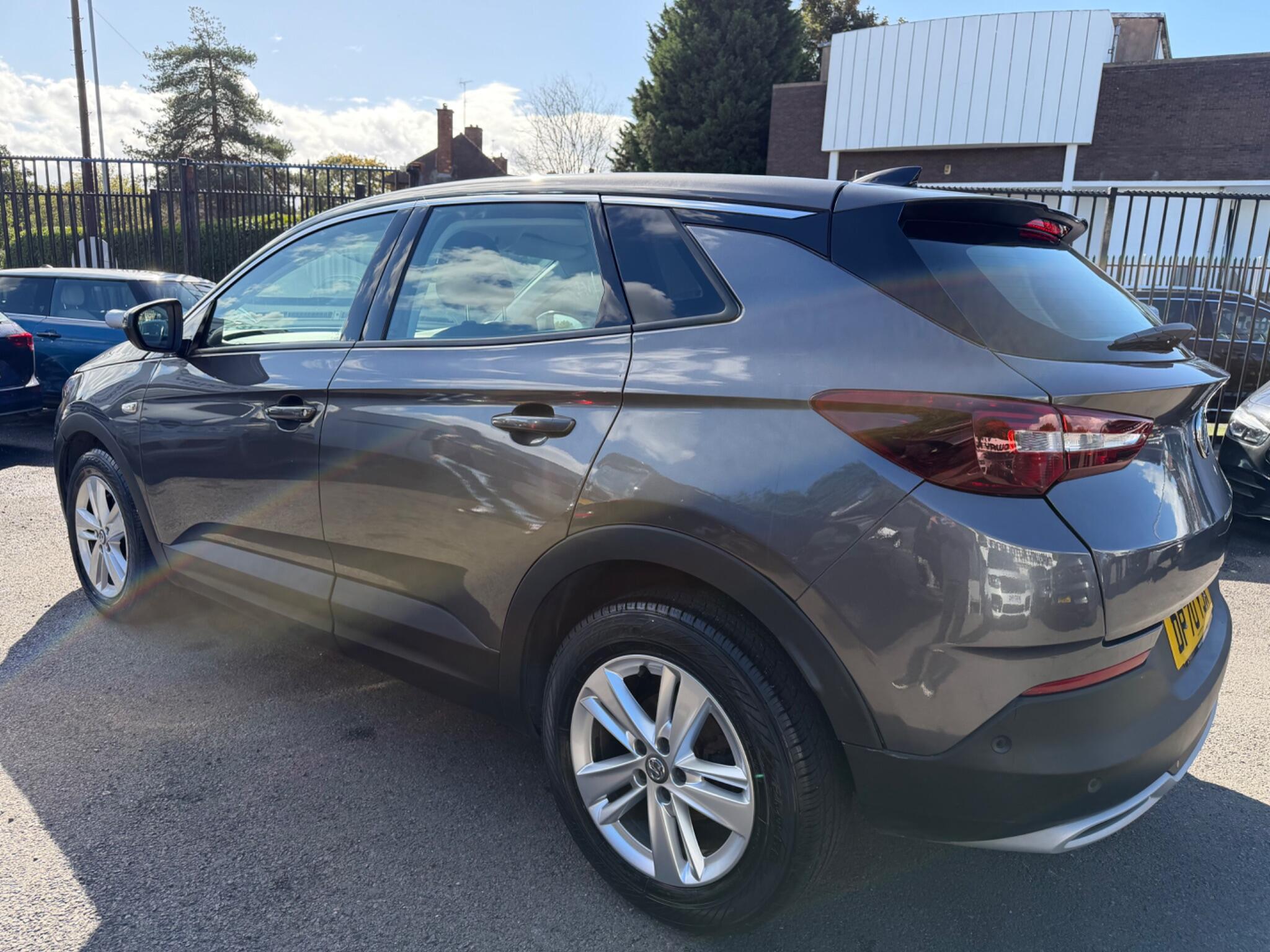 Vauxhall Grandland X view 9