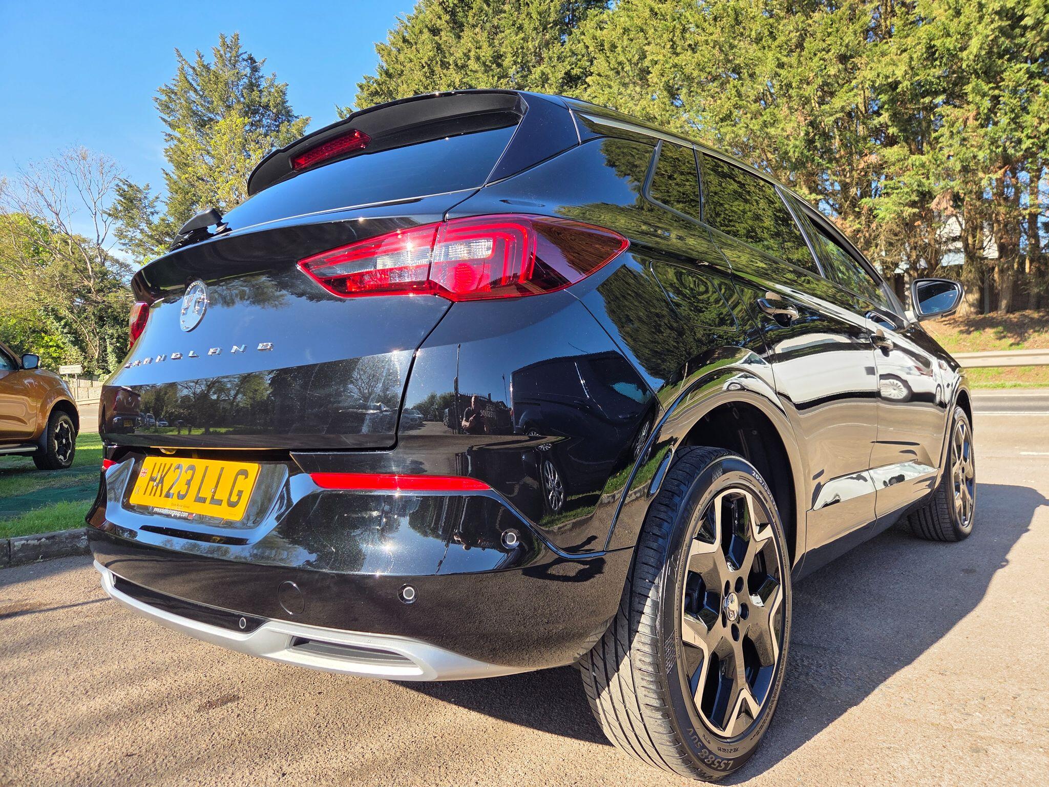 Vauxhall Grandland view 37