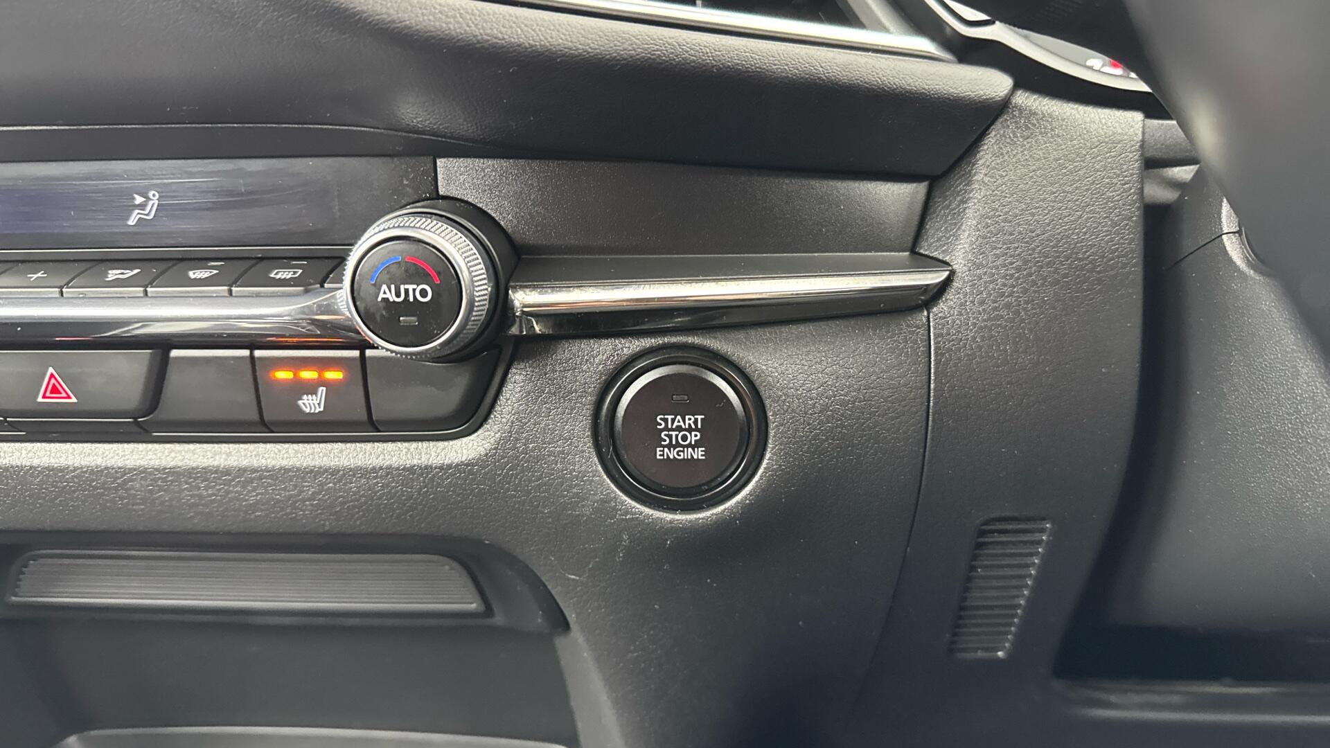 Mazda CX-30 view 35