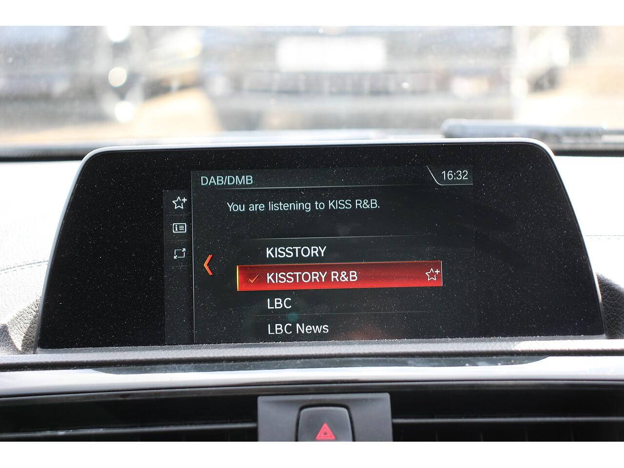 BMW 1 Series view 18