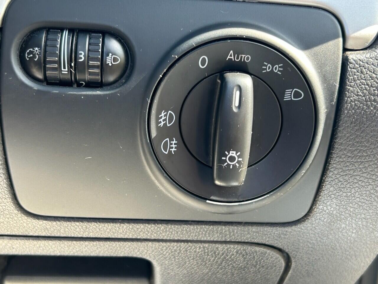 Volkswagen Golf view 31
