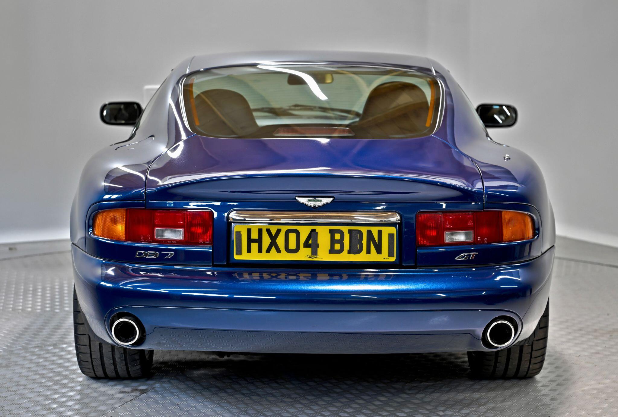 Aston Martin DB7 view 12