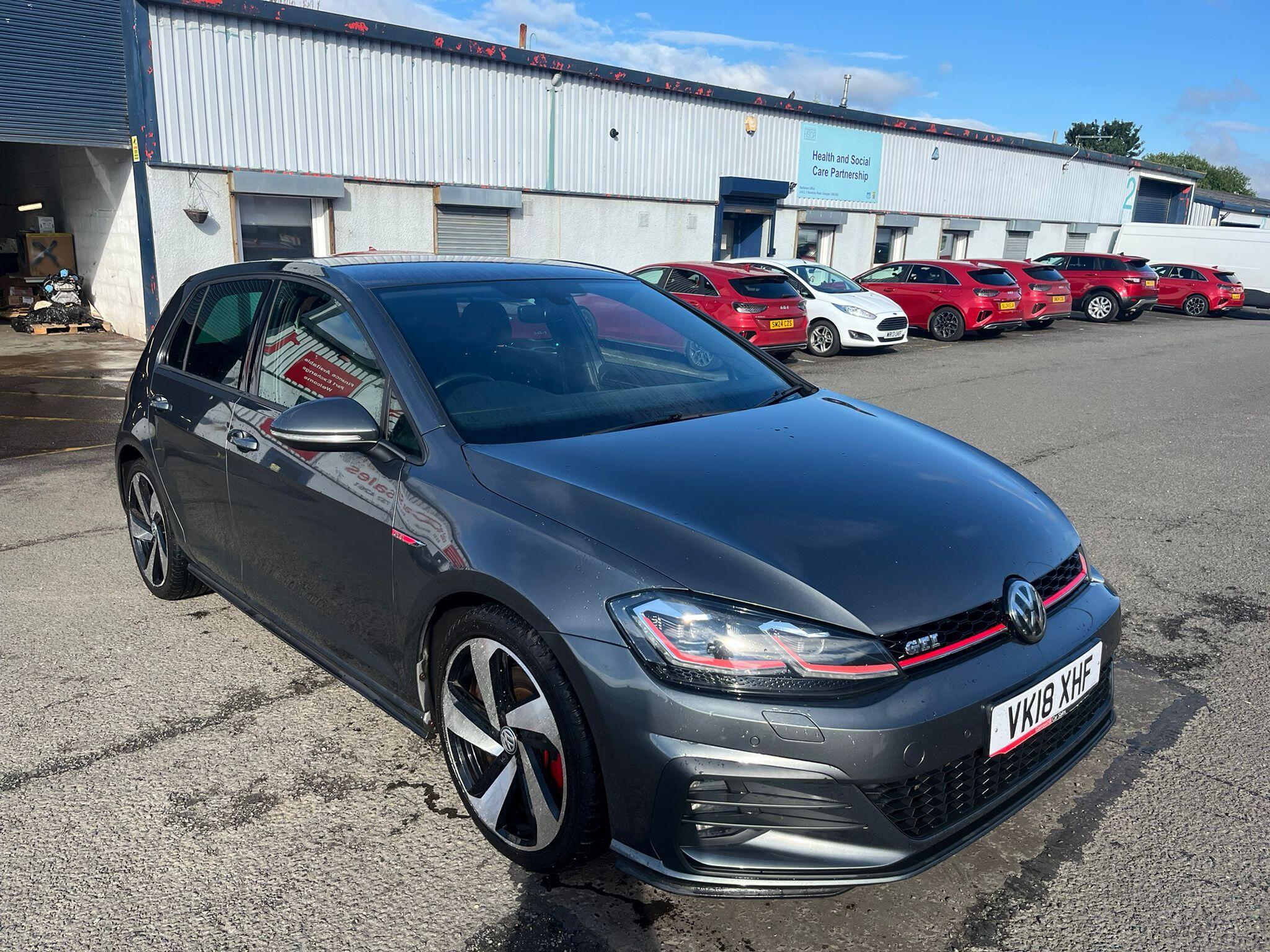 Volkswagen Golf view 3