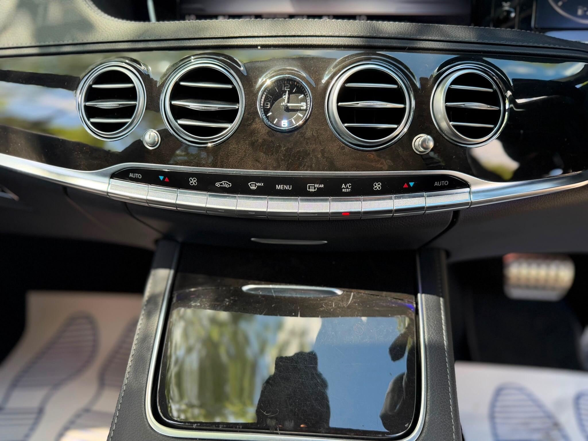 Mercedes-Benz S-Class view 31