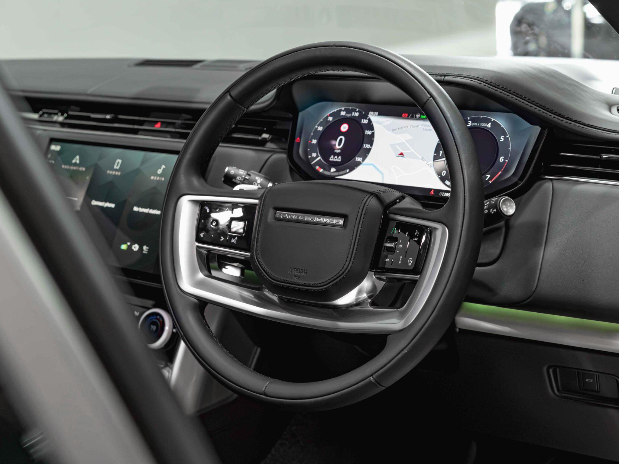 Land Rover Range Rover view 21