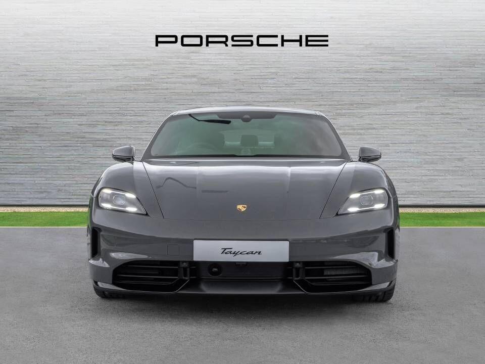 Porsche Taycan view 38