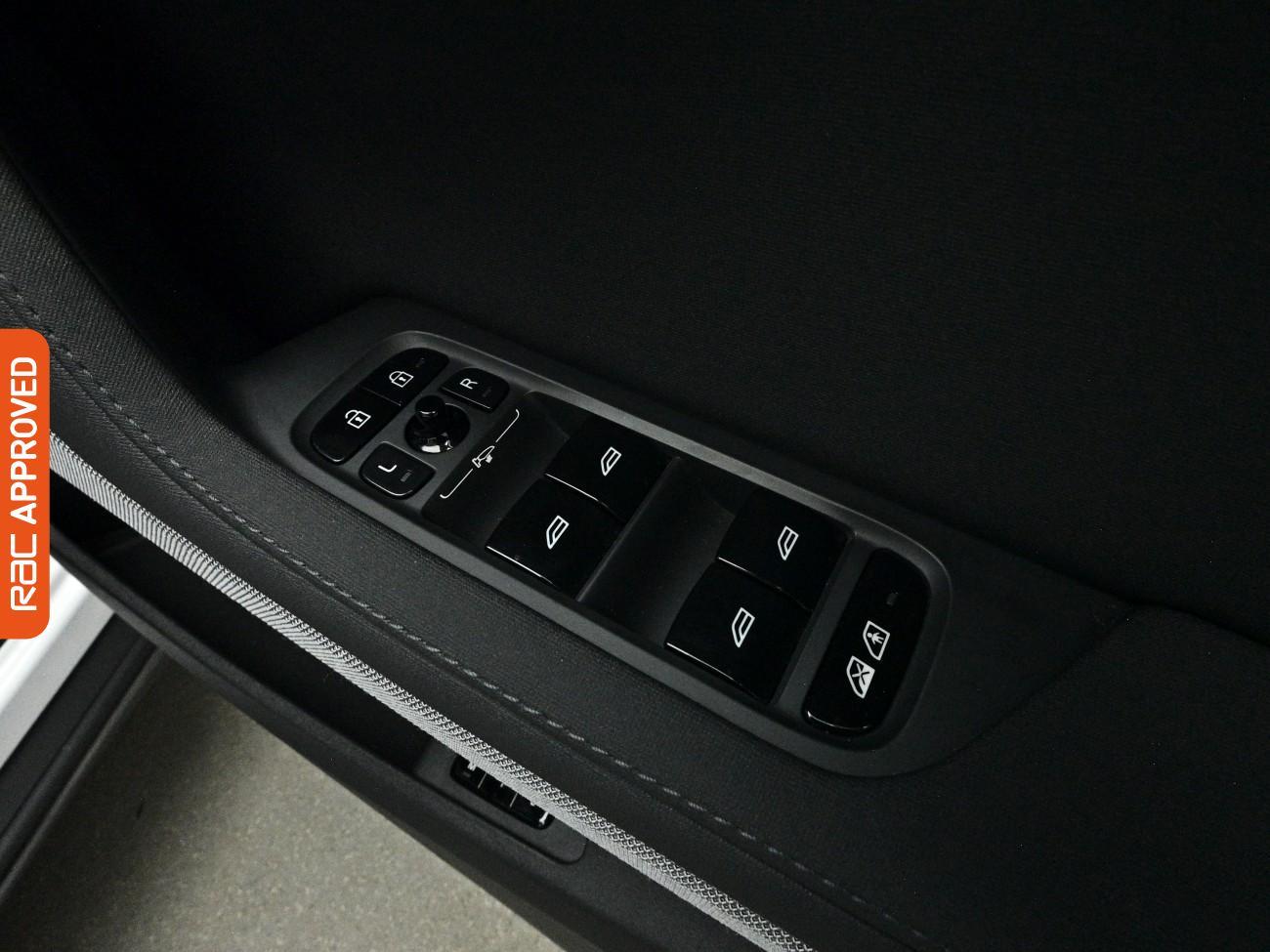 Polestar 2 view 27