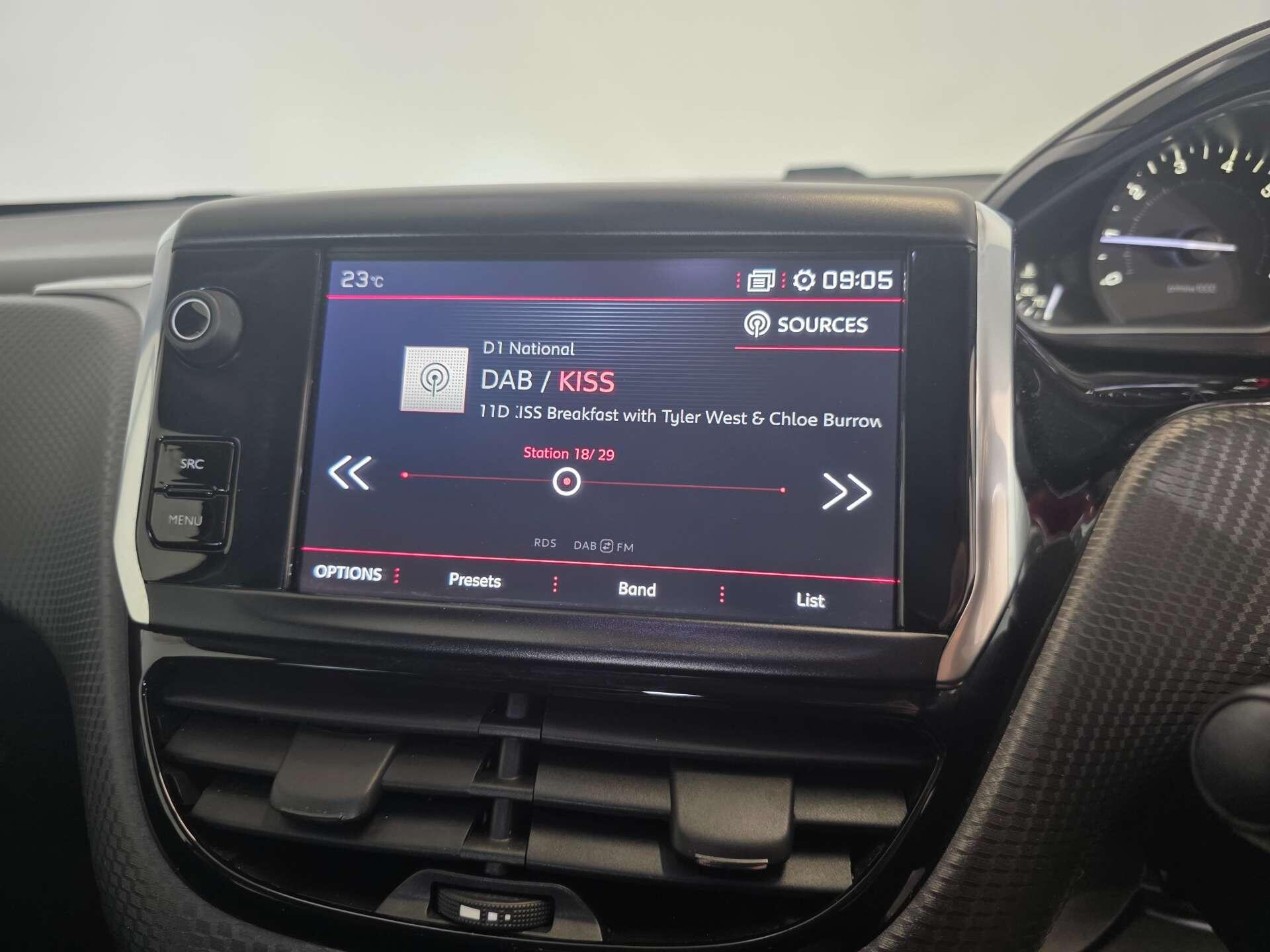 Peugeot 208 view 33