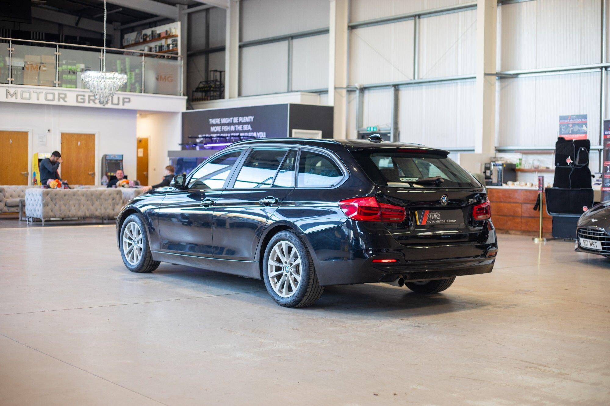 BMW 3 Series view 37