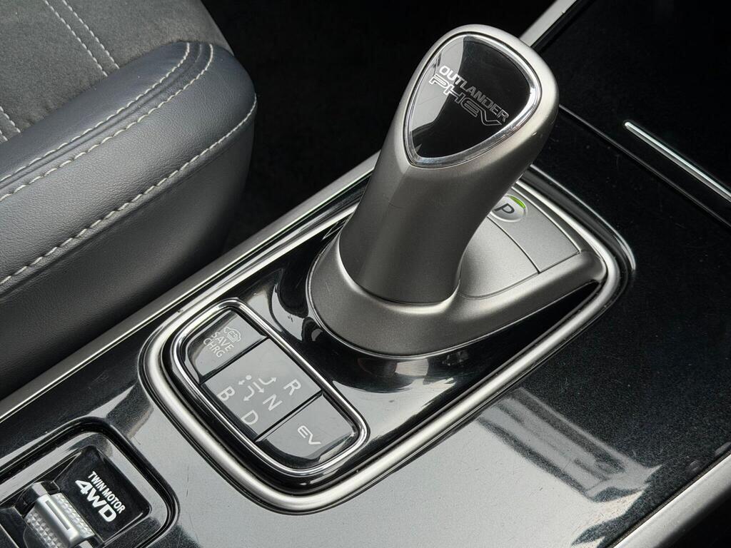 Mitsubishi Outlander view 37