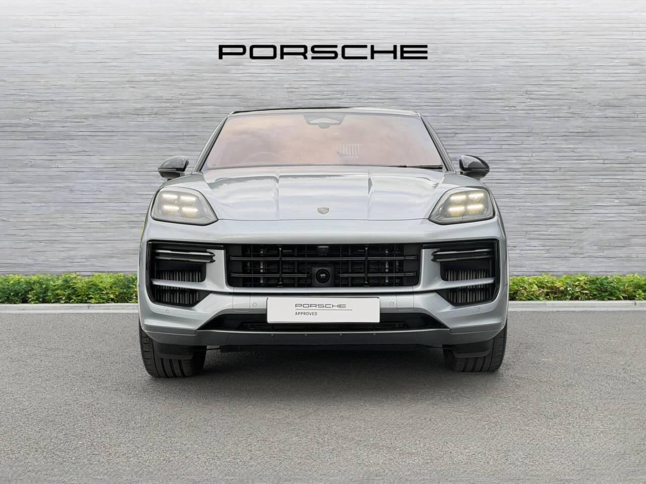 Porsche Cayenne view 6