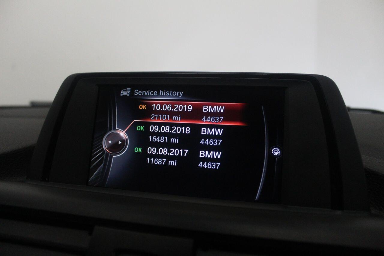 BMW 1 Series view 35