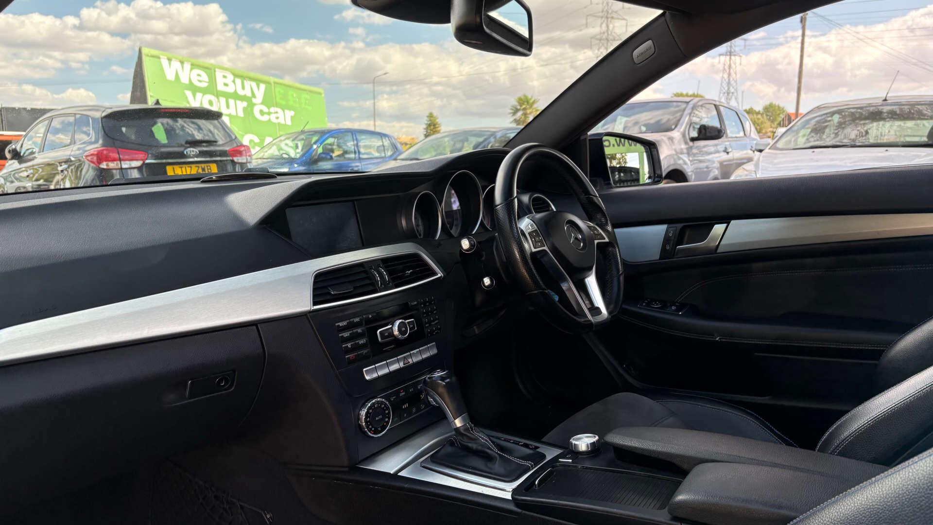 Mercedes-Benz C-Class view 11