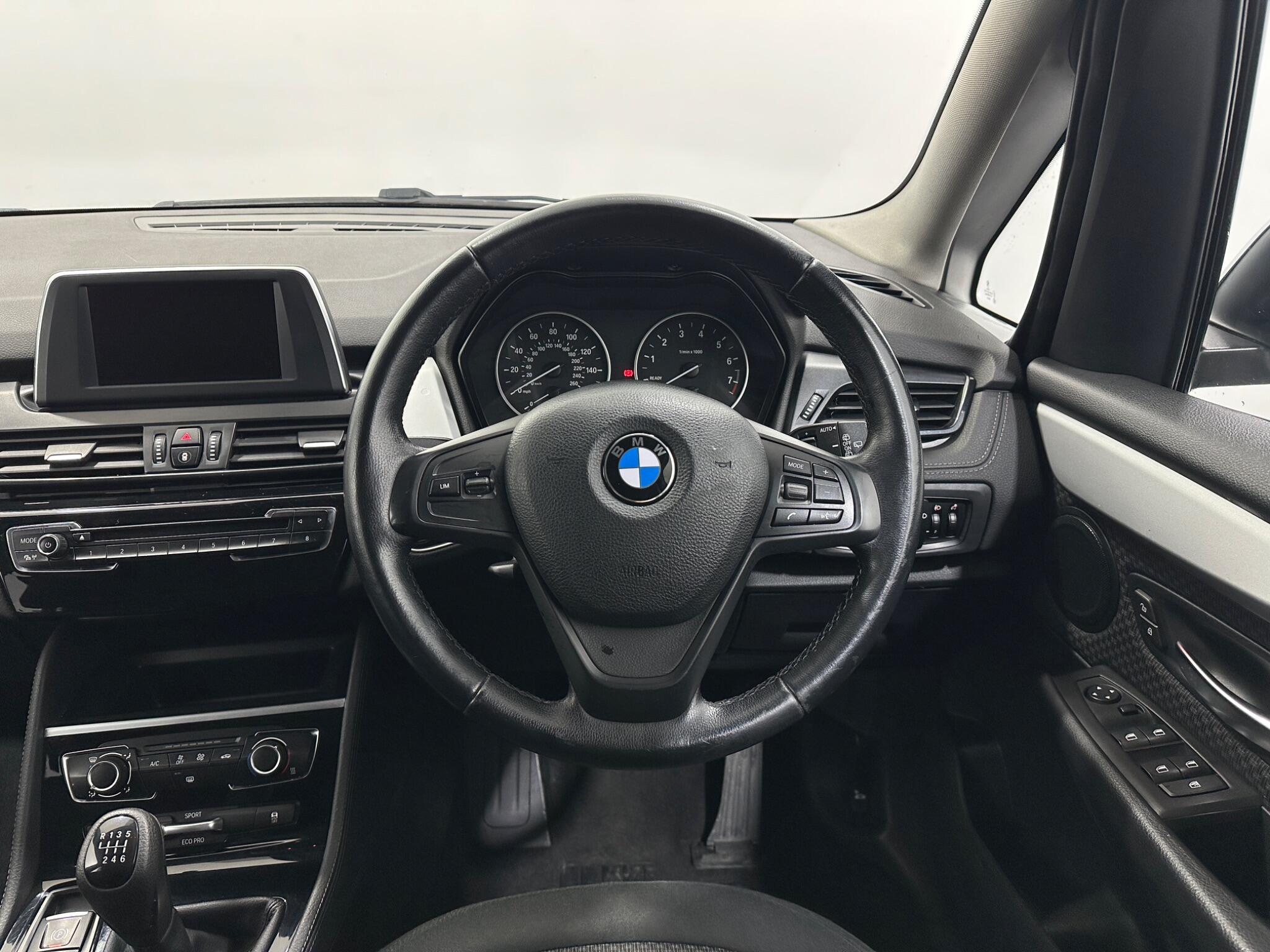 BMW 2 Series view 13
