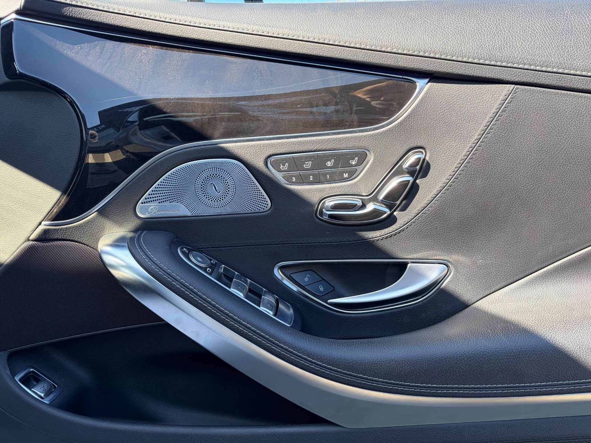 Mercedes-Benz S Class view 31