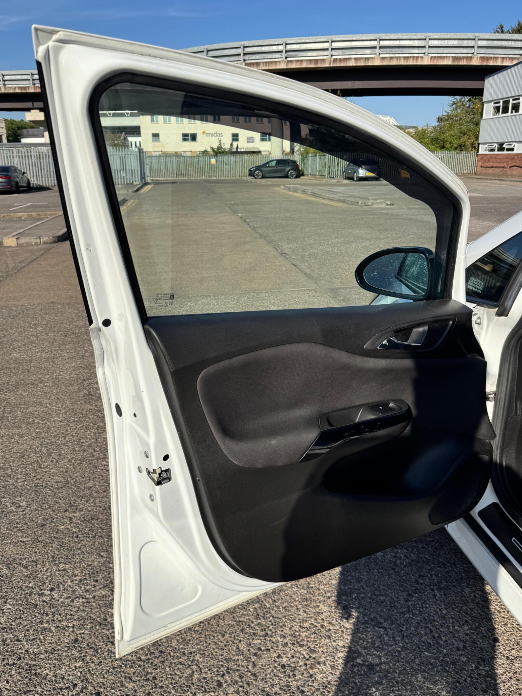 Vauxhall Corsa view 34