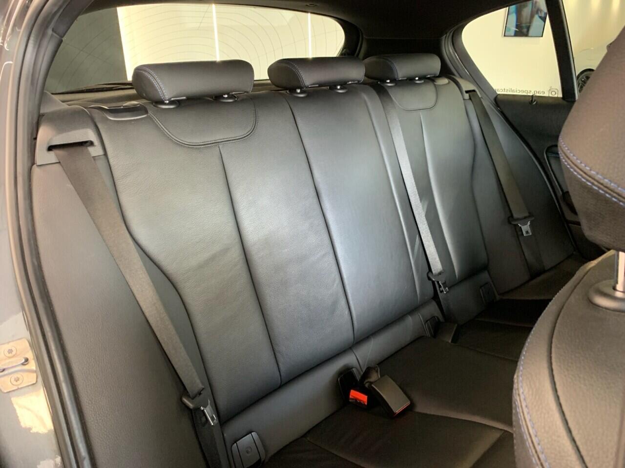BMW 1 Series view 25