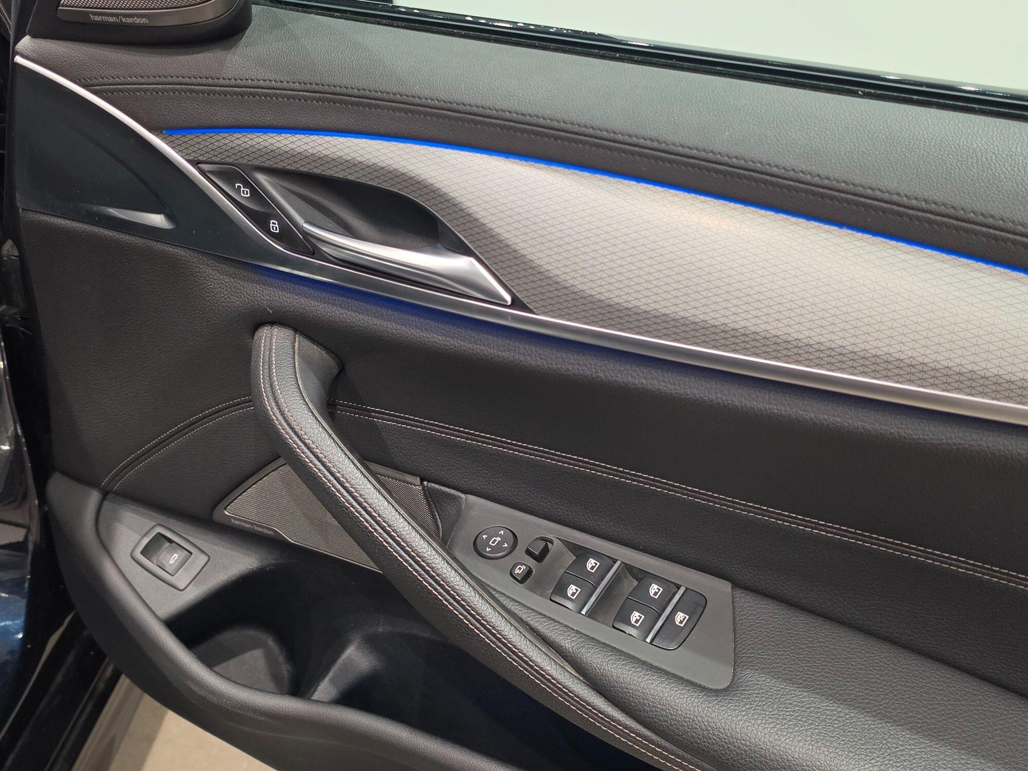 BMW 5 Series view 57