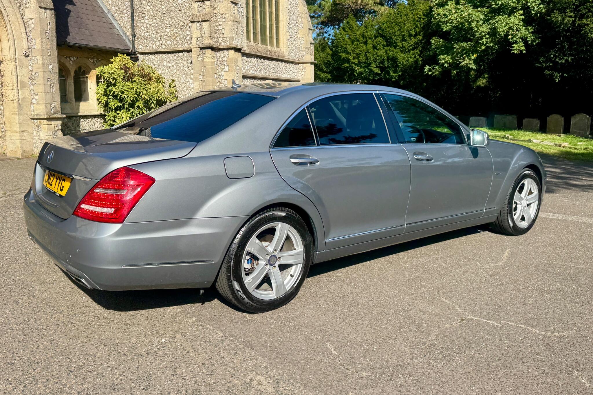 Mercedes-Benz S-Class view 18