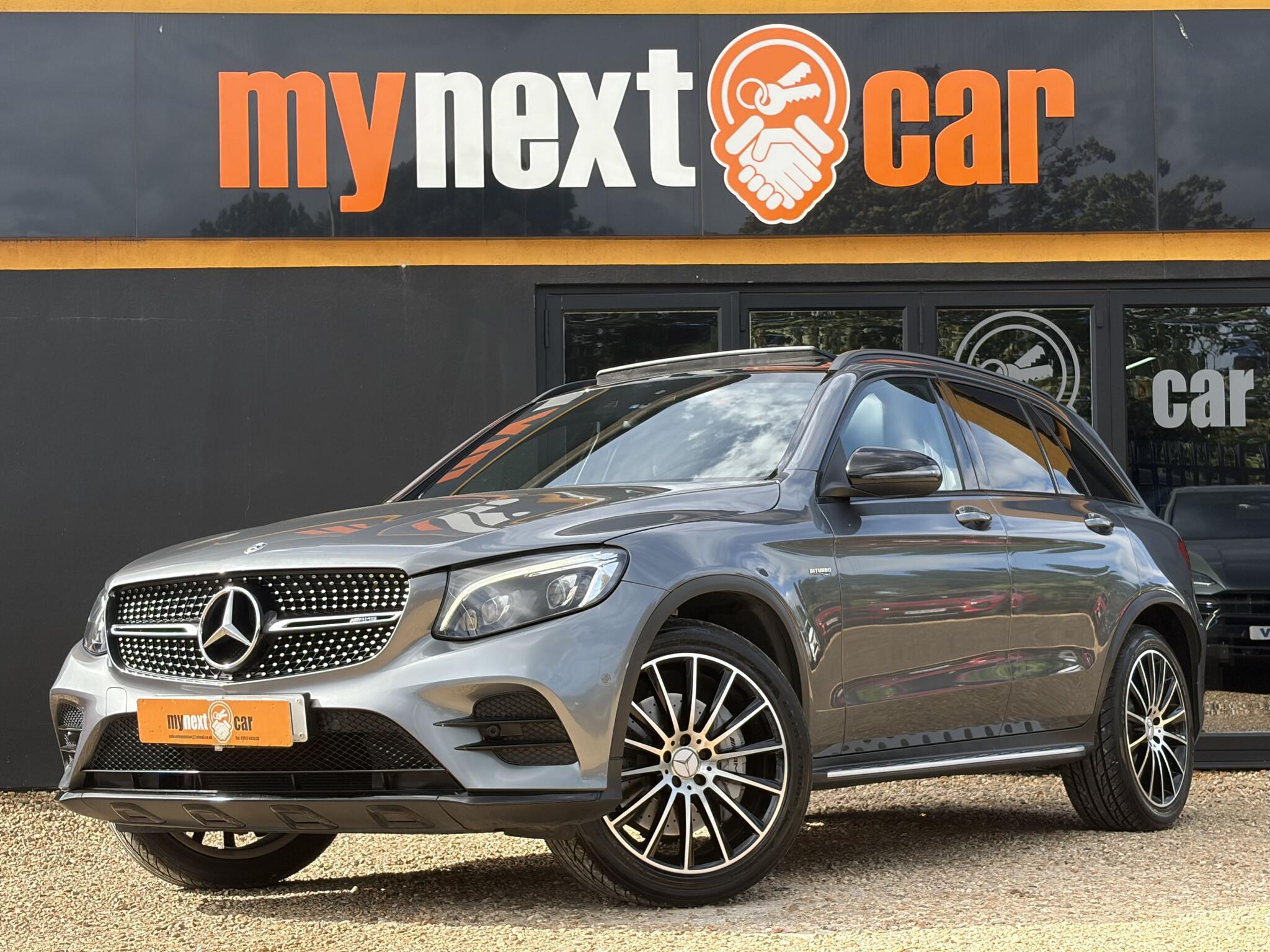 Mercedes-Benz GLC view 4