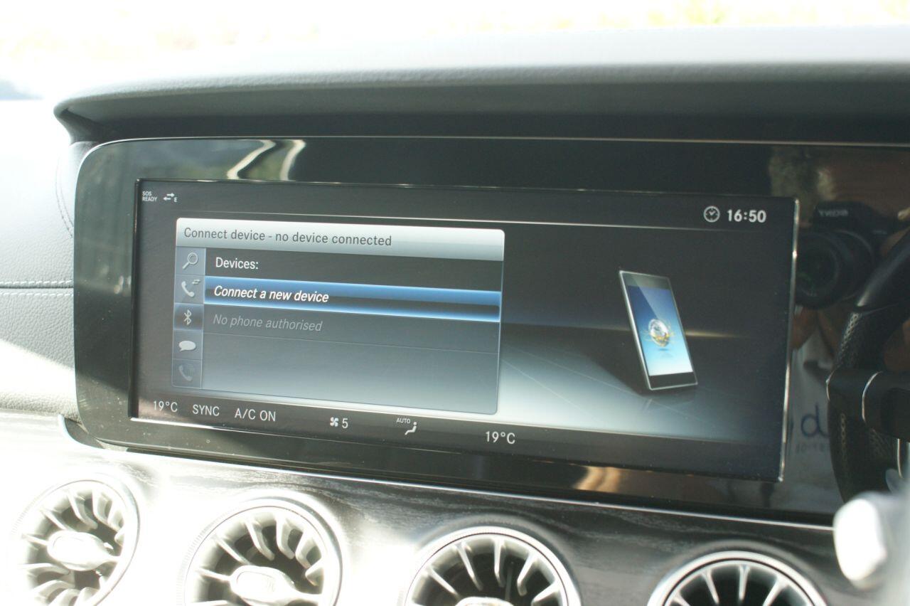 Mercedes-Benz E Class view 53
