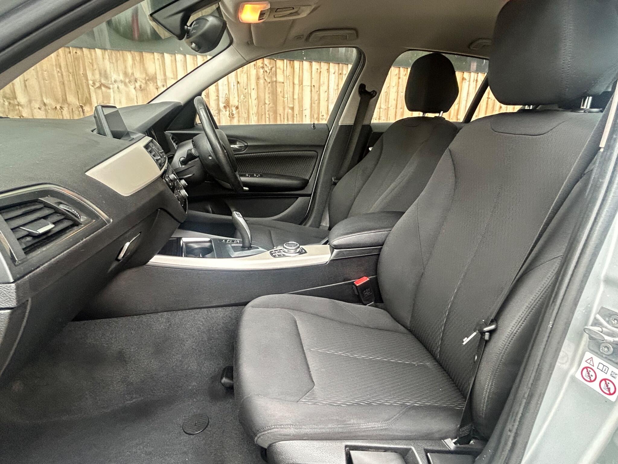 BMW 1 Series view 4
