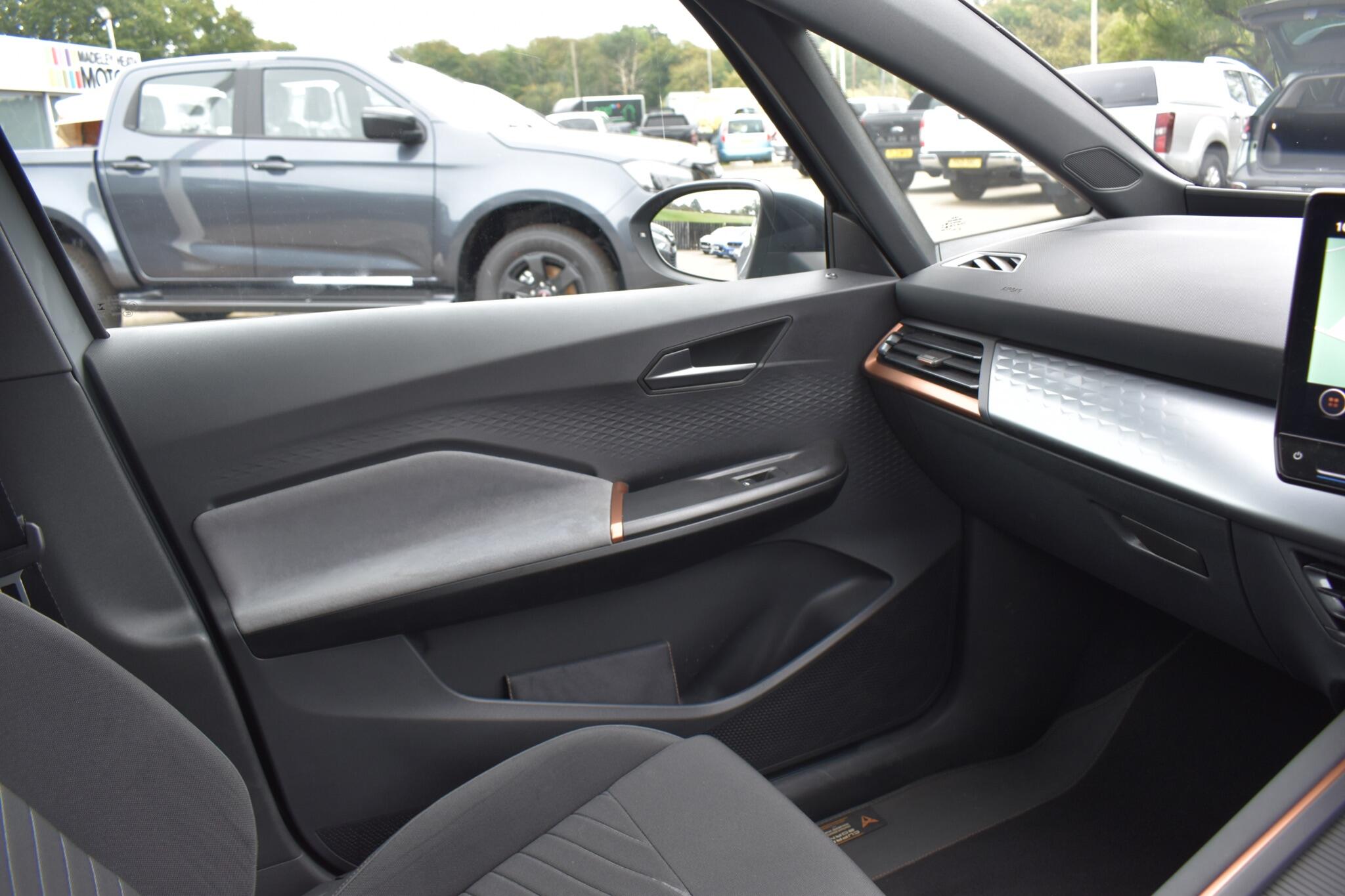 Born - 58kWh V2 Auto 5dr - Image 30
