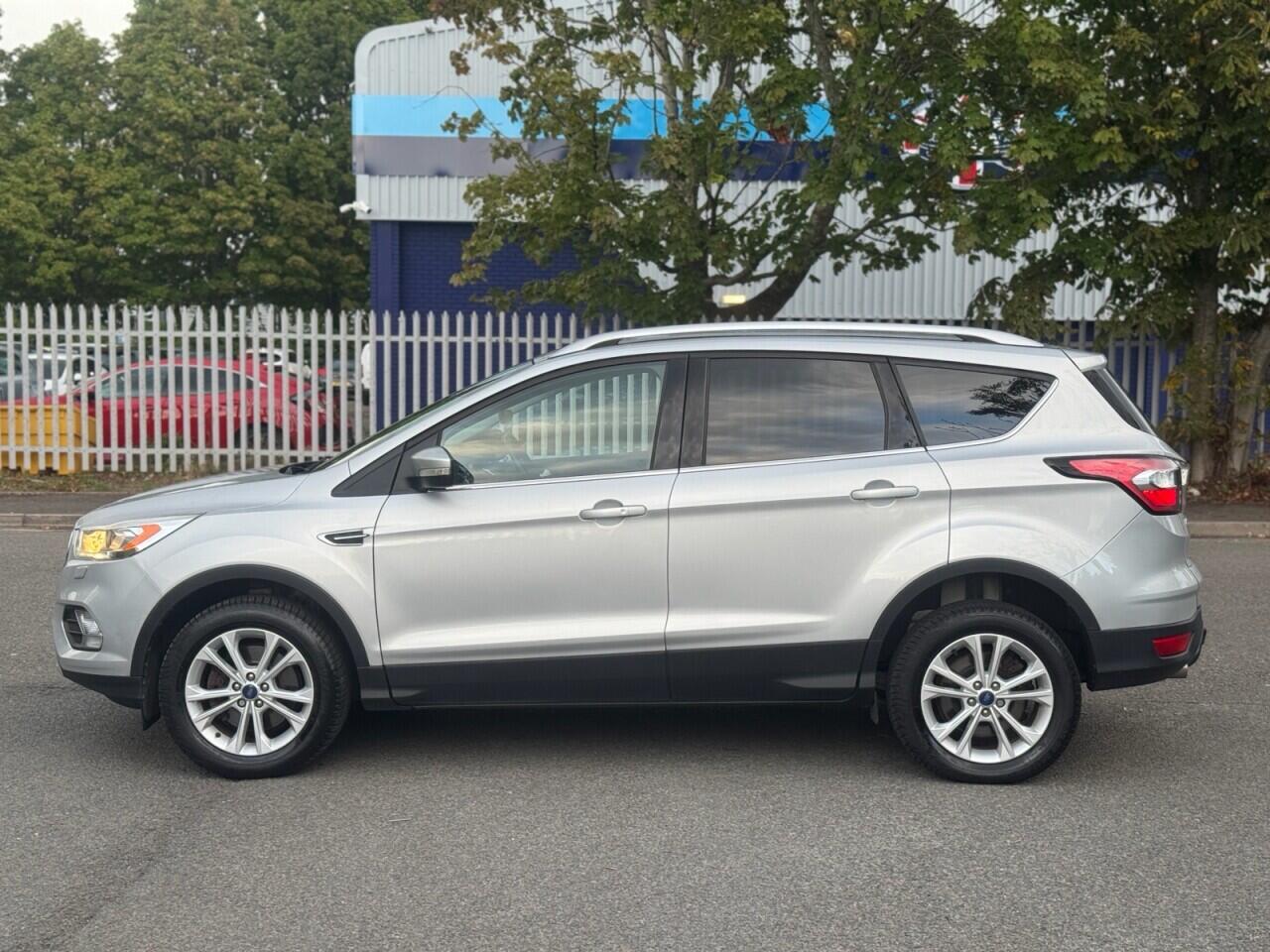 Ford Kuga view 4