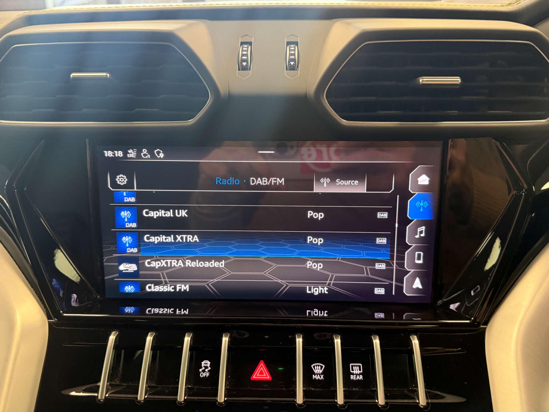 Lamborghini Urus view 25