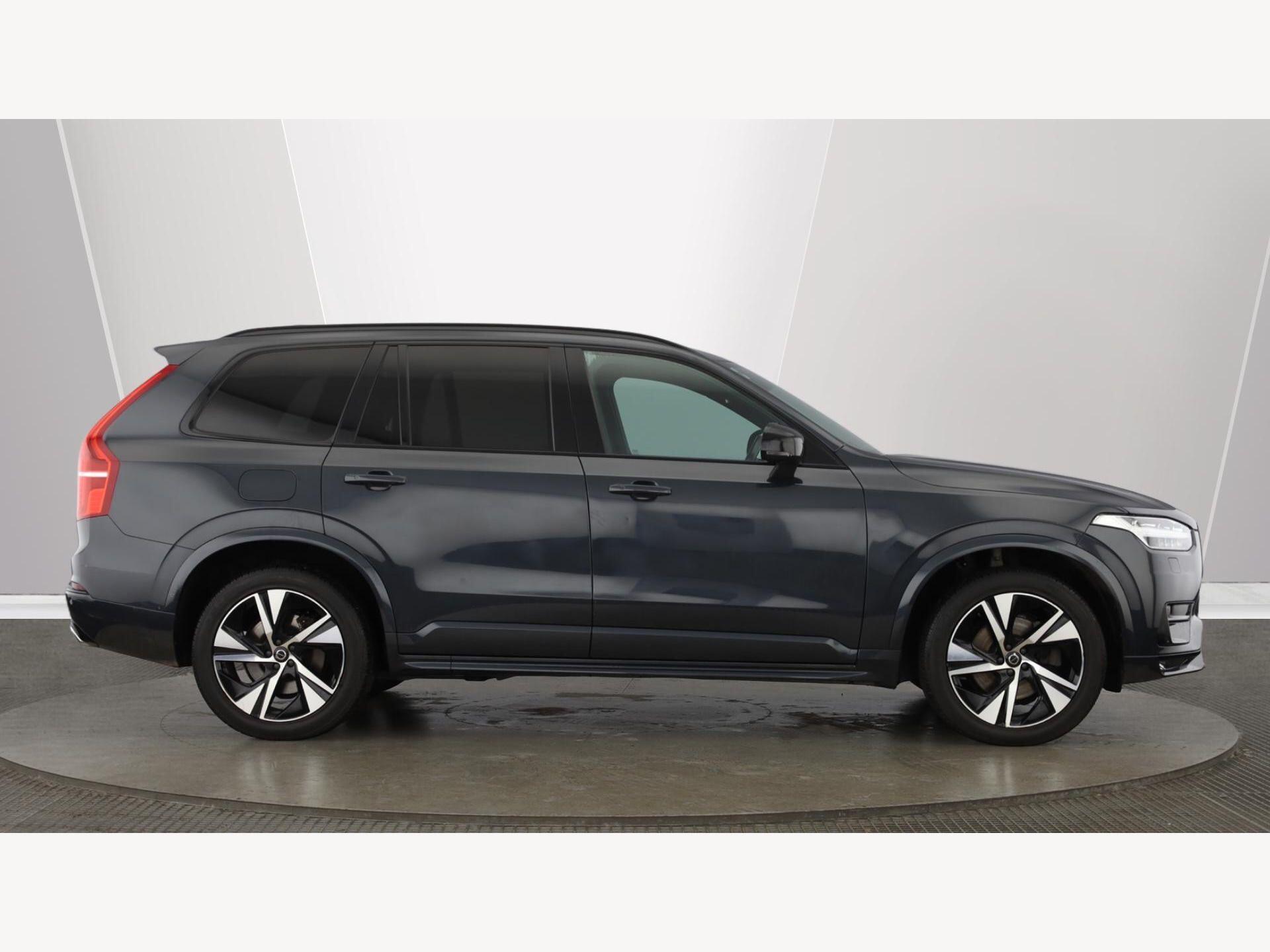 Volvo XC90 view 2