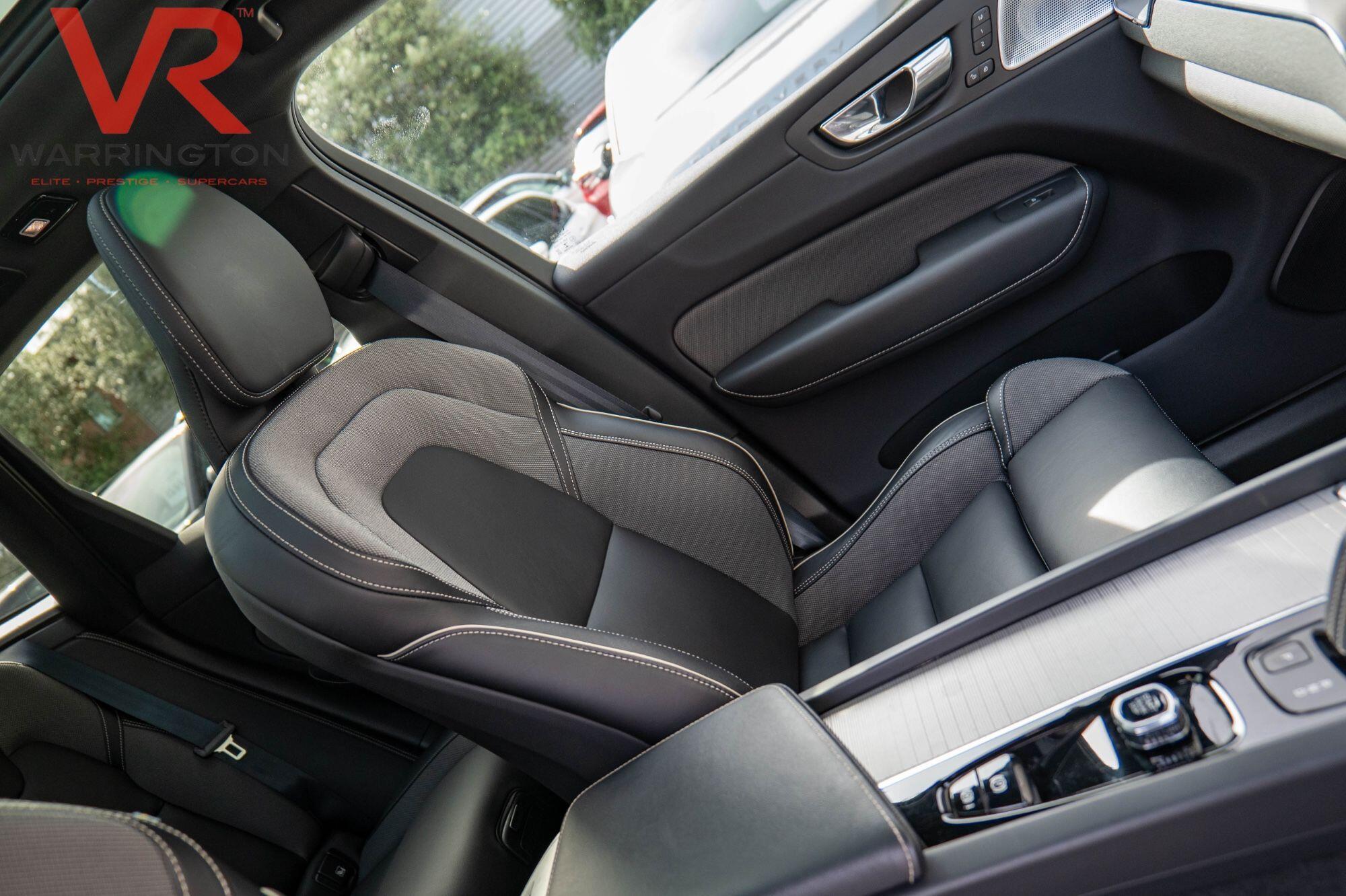 Volvo XC60 view 4